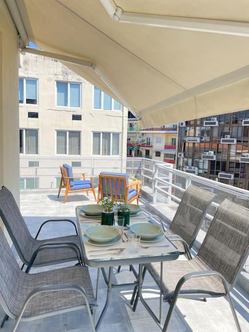Domus City Apartment With Wonderful Balcony Солун Екстериор снимка