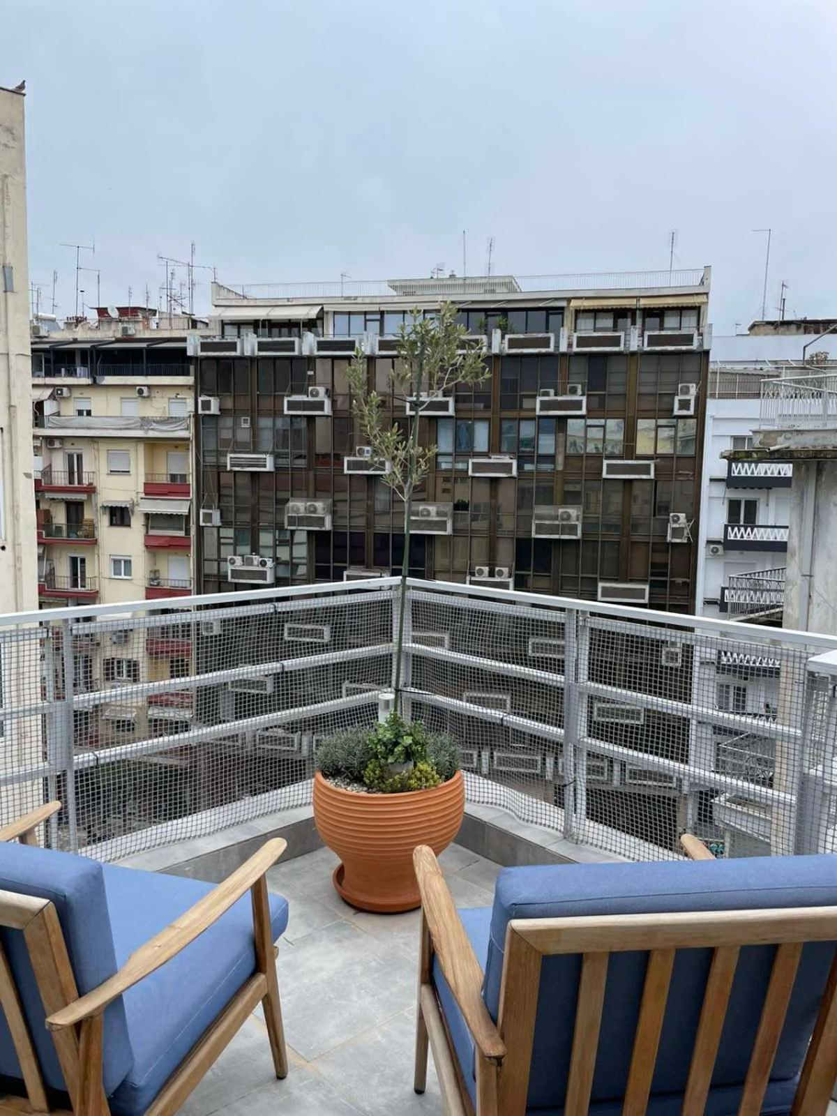 Domus City Apartment With Wonderful Balcony Солун Екстериор снимка